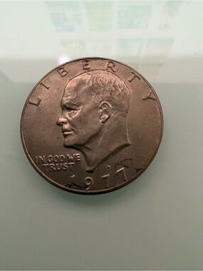 1977 D Eisenhower  Dollar Coin $1